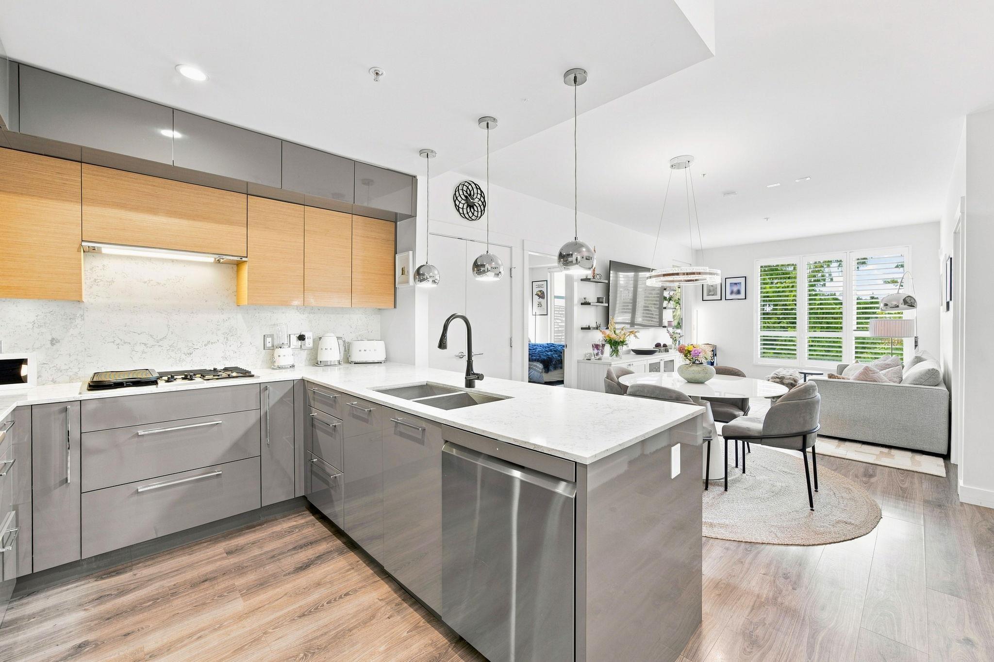 mls:R3152909 Property Address: 401 1327 DRAYCOTT ROAD, North Vancouver BC V7J 1W1