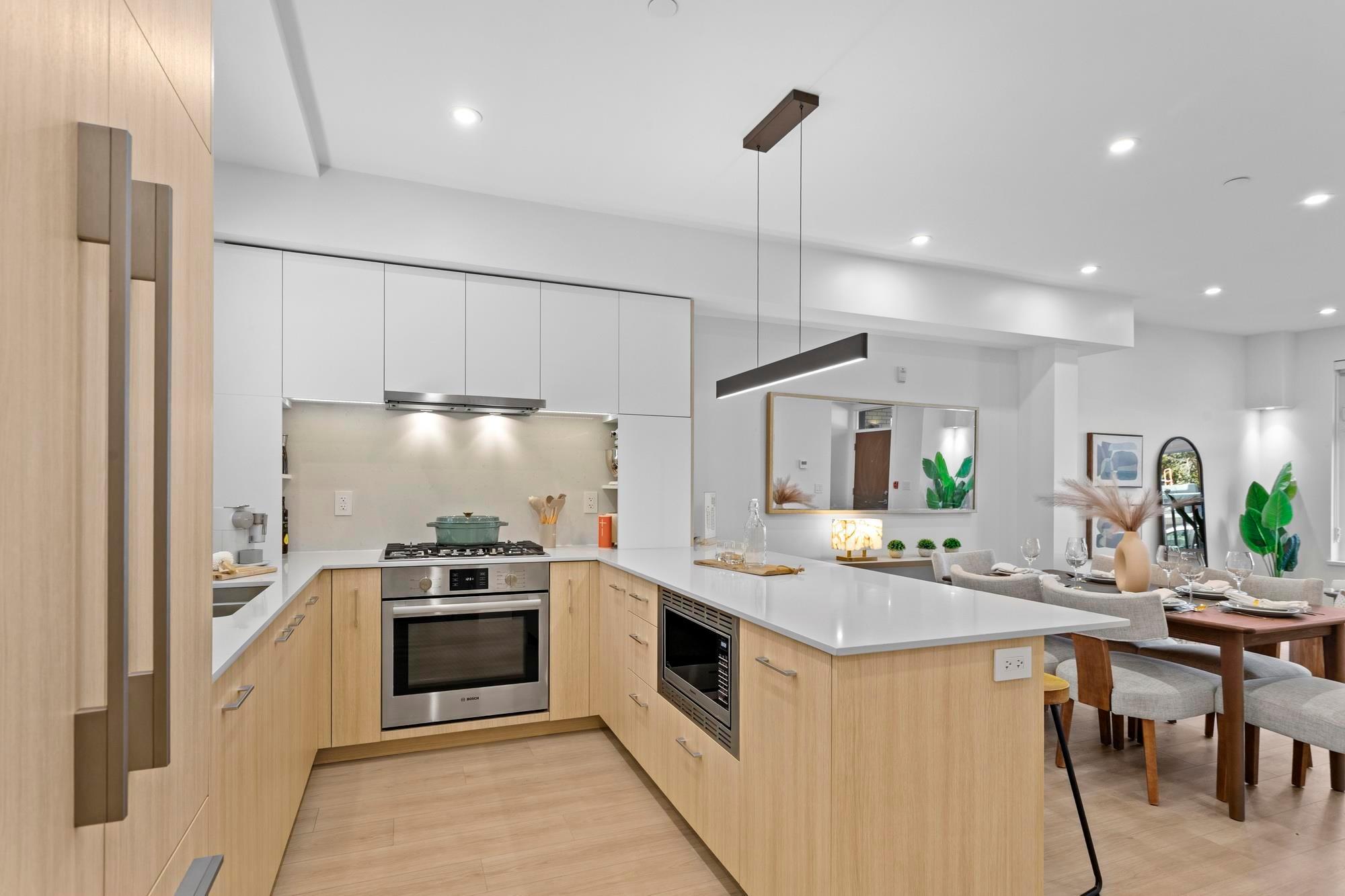 mls:R3153277 Property Address: 104 342 MOUNTAIN HIGHWAY, North Vancouver BC V7J 2K8