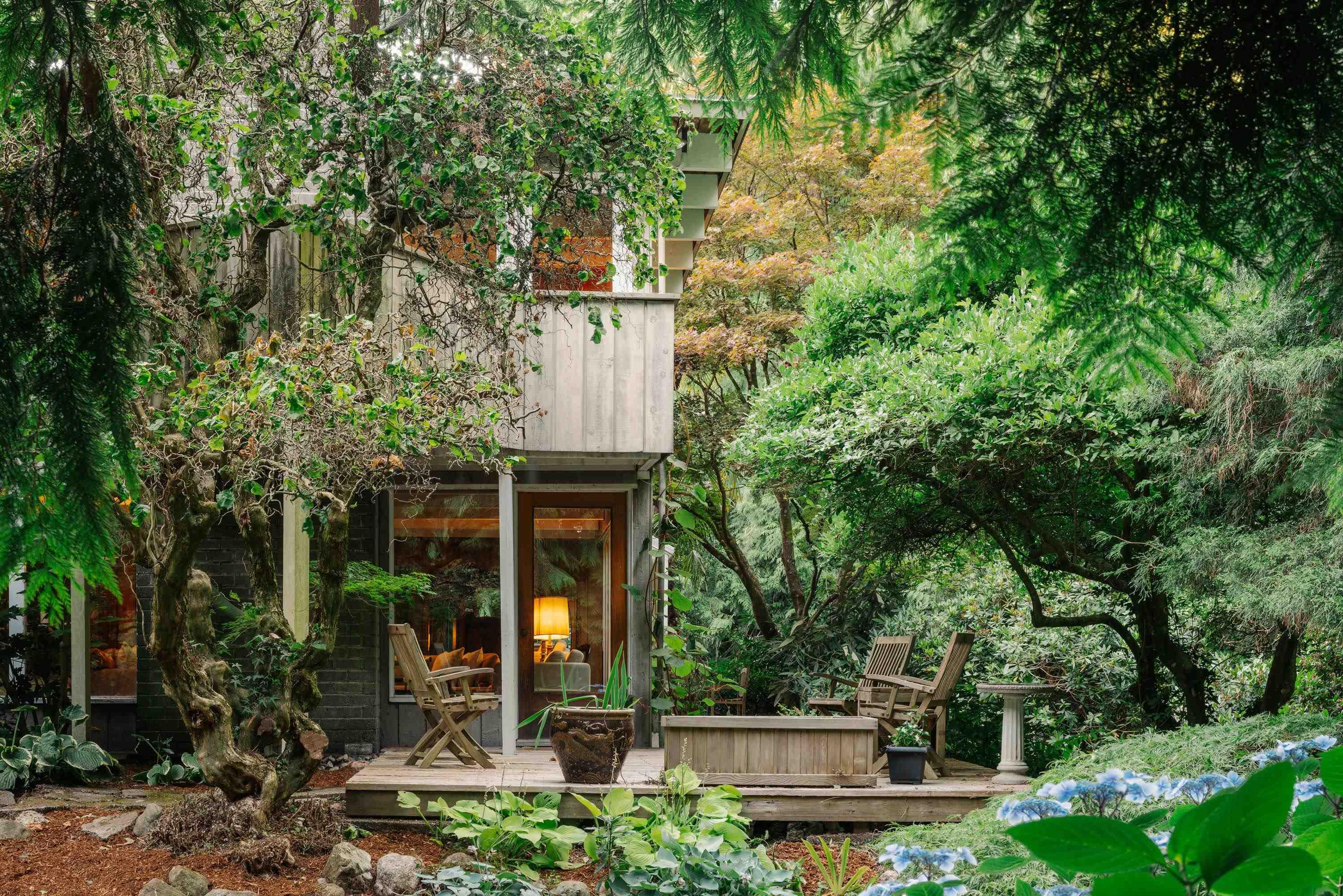mls:R3154173 Property Address: 6222 ST. GEORGES AVENUE, West Vancouver BC V7W 1Z7