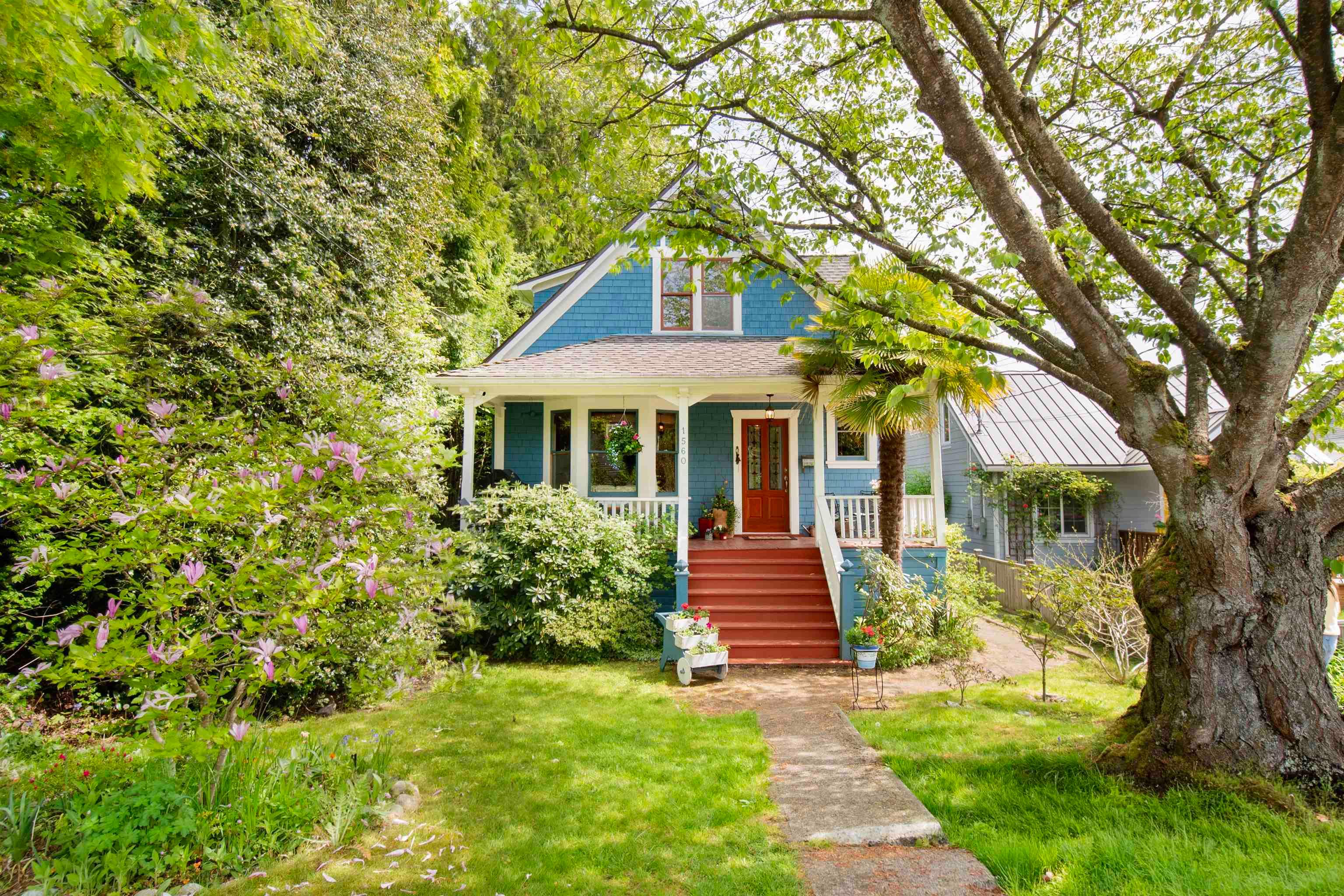 mls:R3154855 Property Address: 1560 MACGOWAN AVENUE, North Vancouver BC V7P 2X2