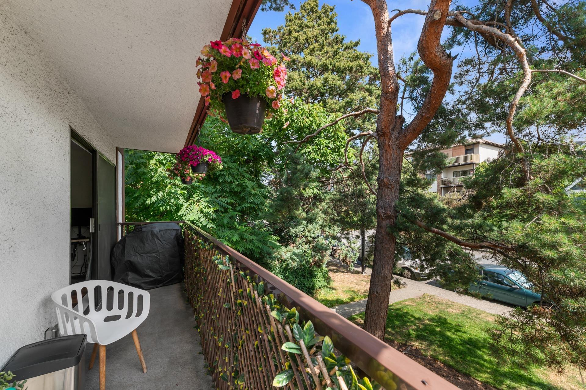 mls:R3155212 Property Address: 204 131 W 4TH STREET, North Vancouver BC V7M 3C8