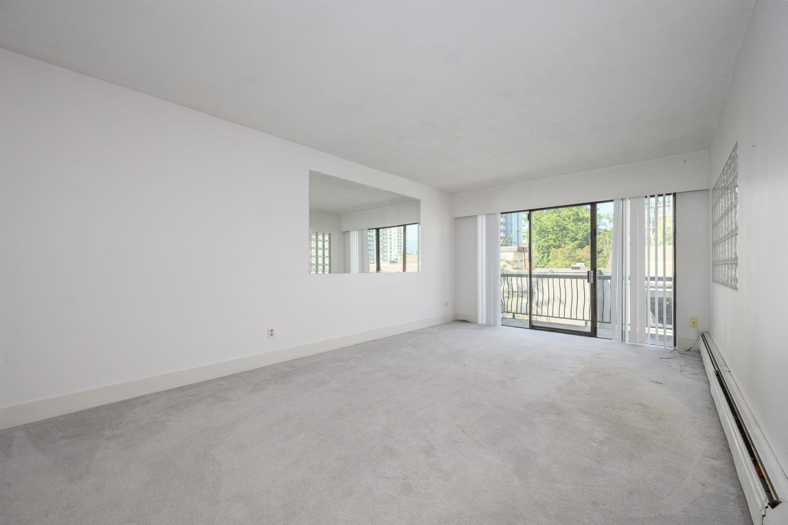 mls:R3155504 Property Address: 302 214 E 15TH STREET, North Vancouver BC V7L 2R3