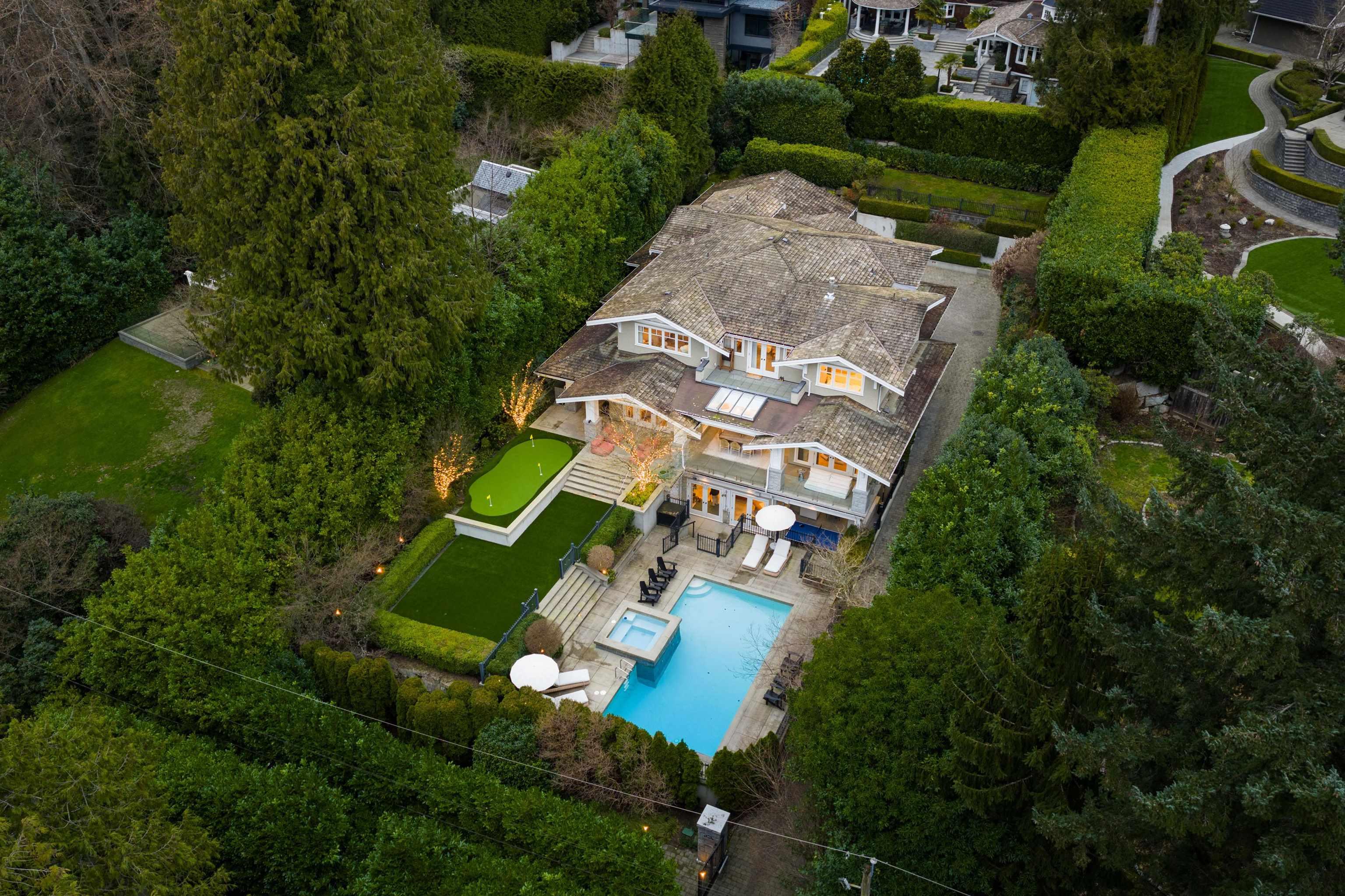 mls:R3156574 Property Address: 2955 ROSEBERY AVENUE, West Vancouver BC V7V 3A5
