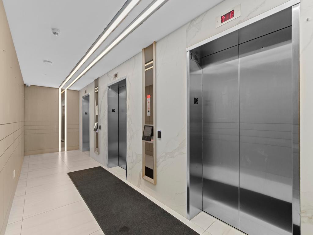 Listing Image for R2985620