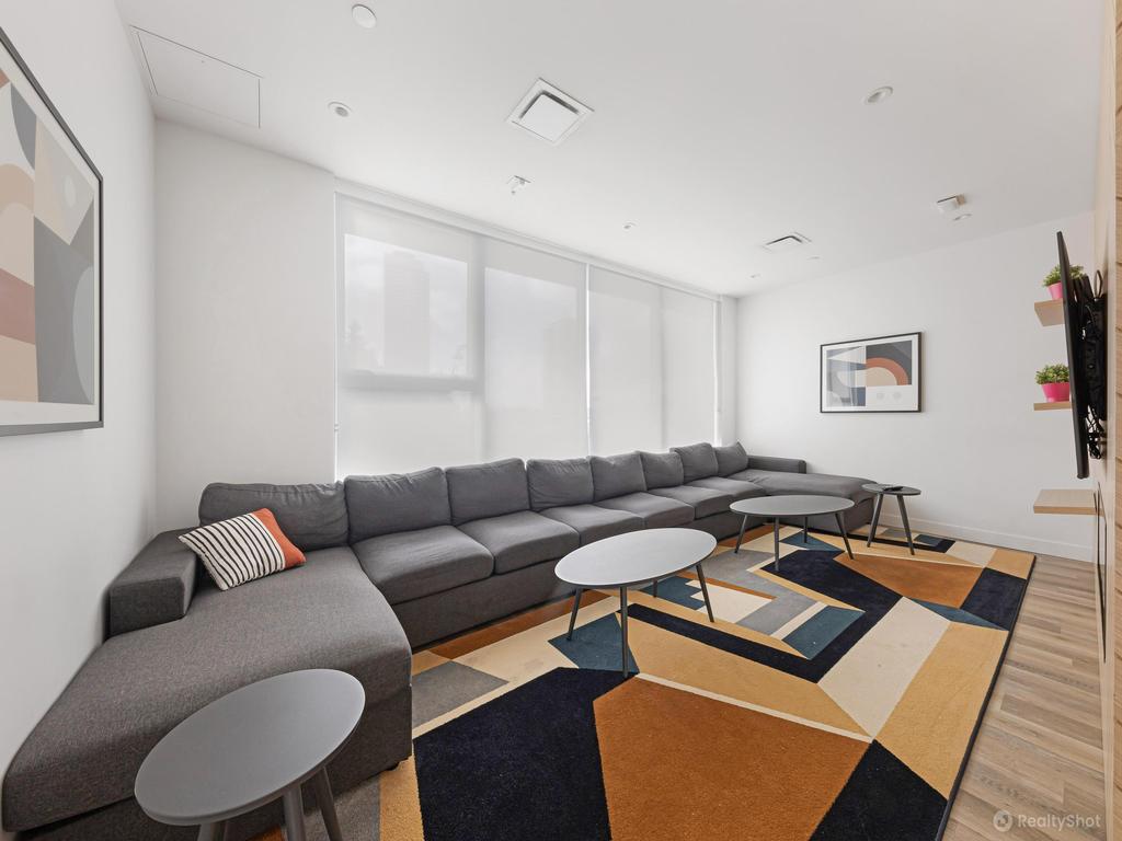 Listing Image for R2987156