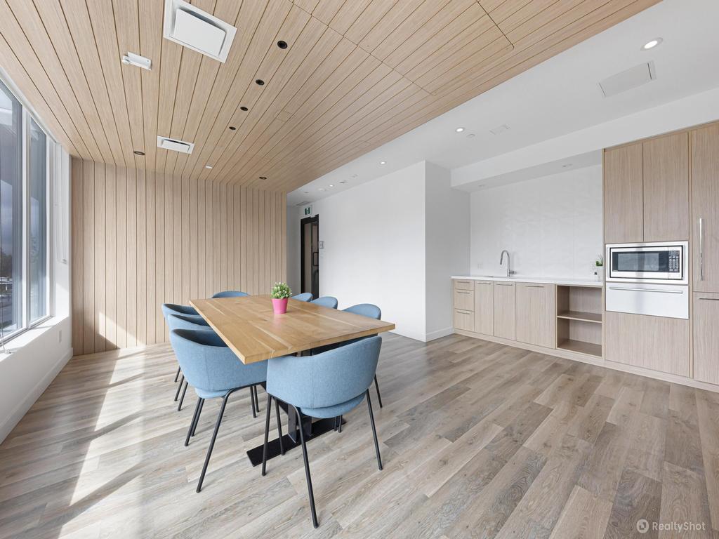 Listing Image for R2987156