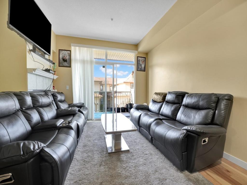 Listing Image for R2989048