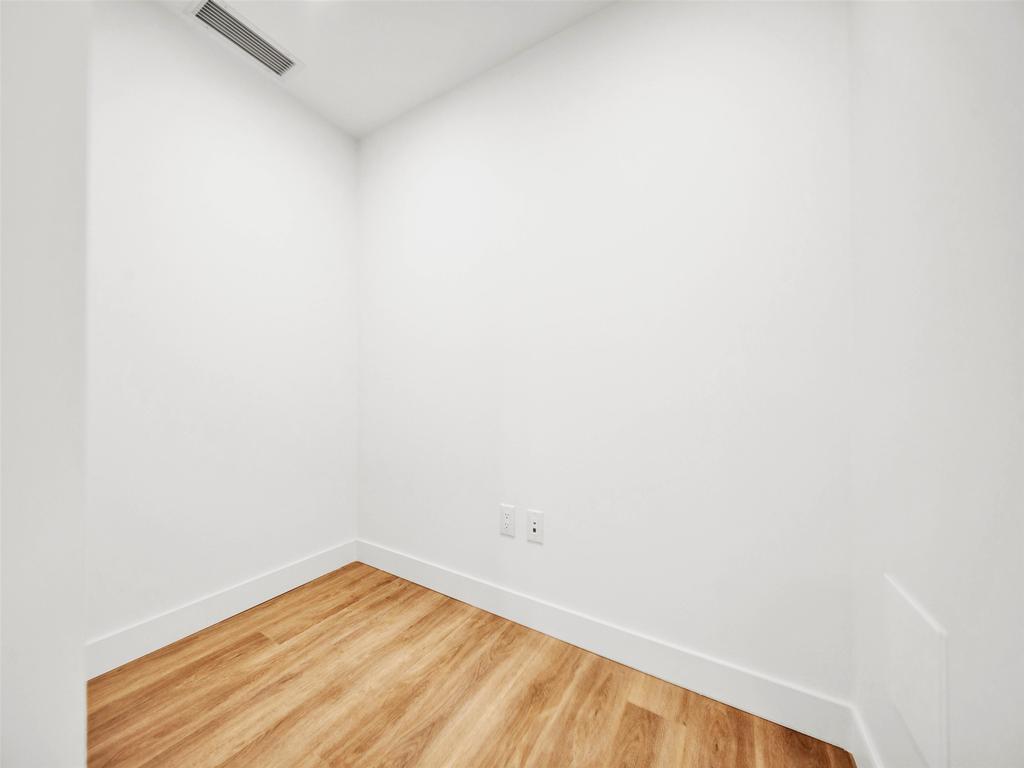 Listing Image for R2989374