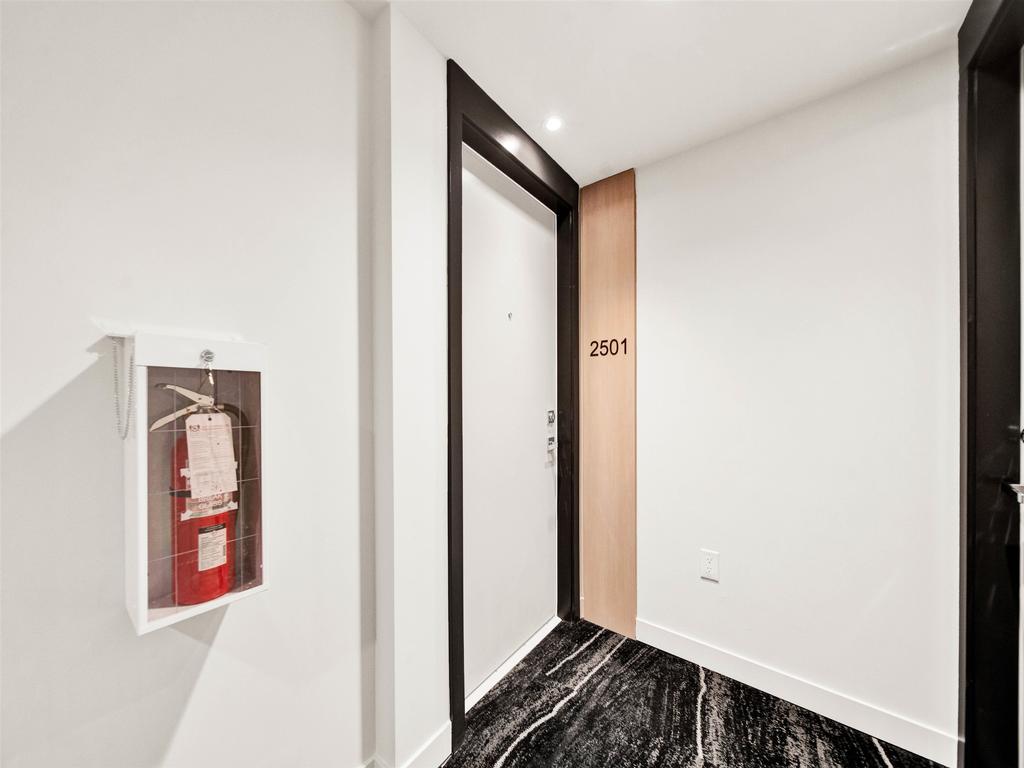 Listing Image for R2989374