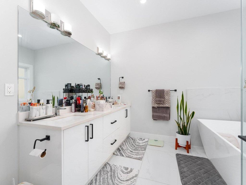 Listing Image for R2989681