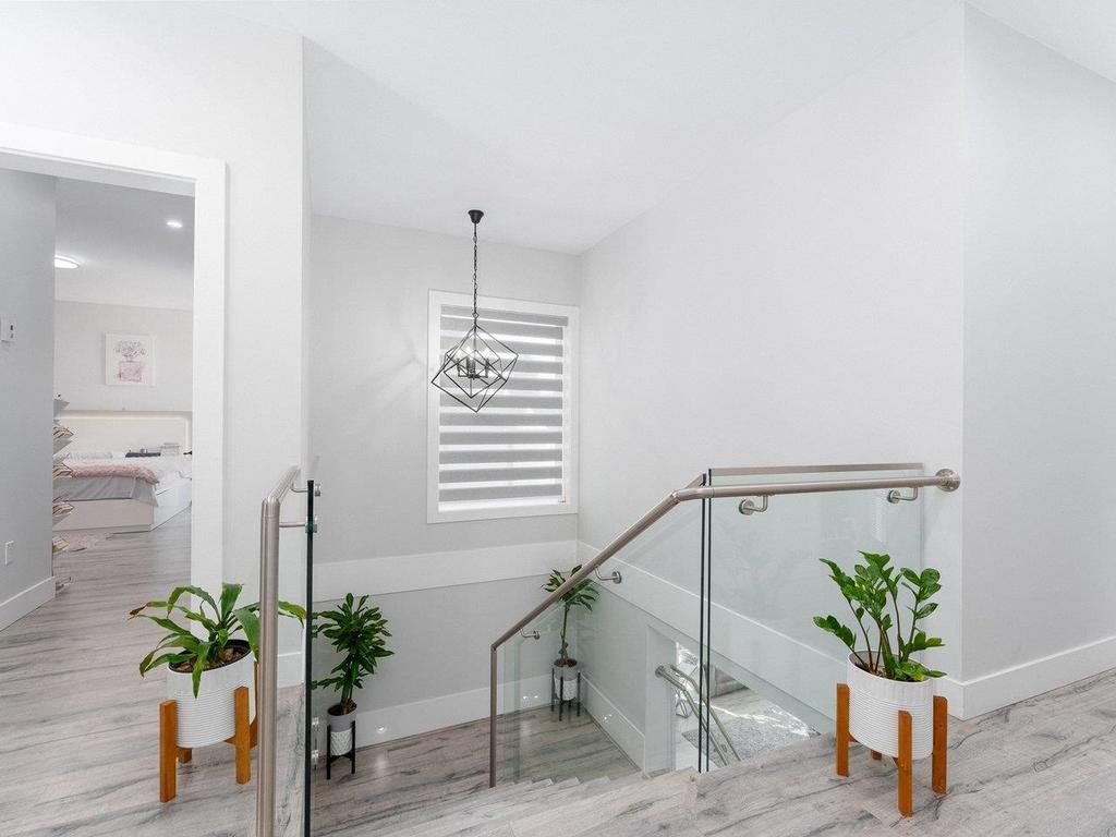 Listing Image for R2989681