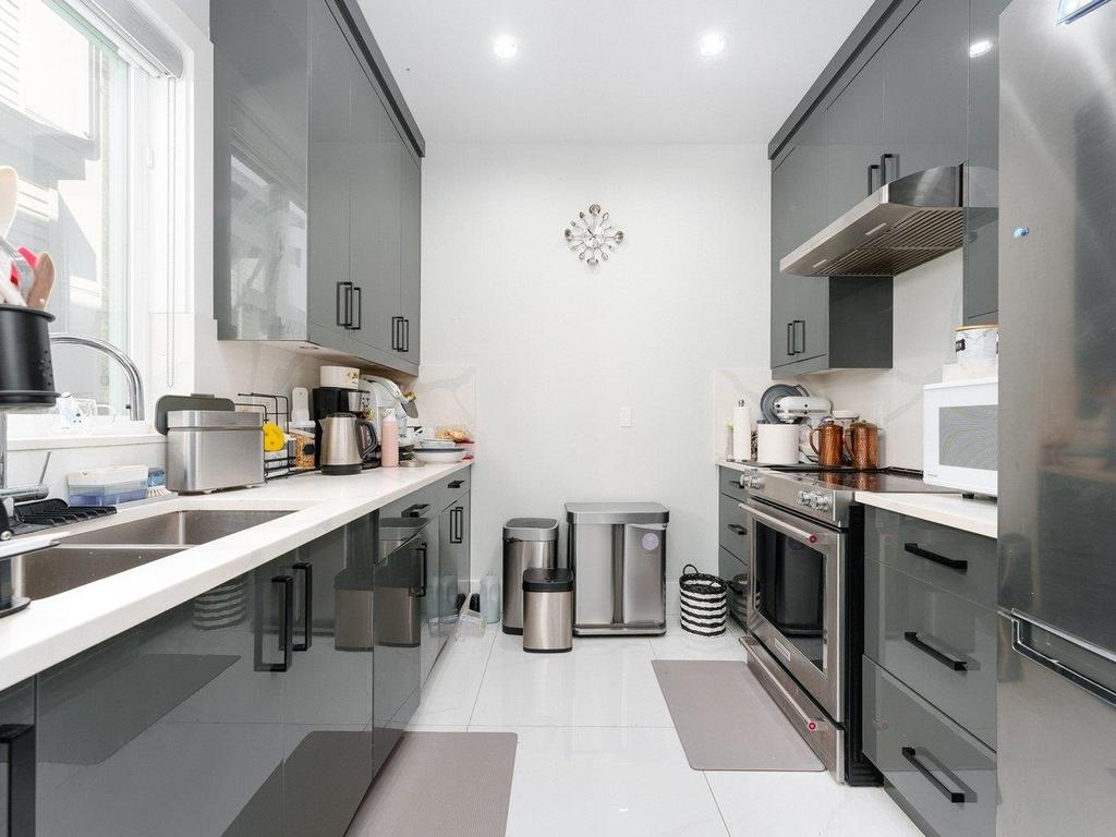 Listing Image for R2989681