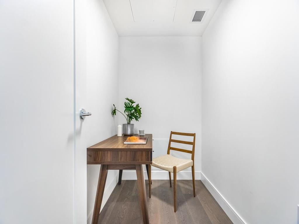 Listing Image for R2992801