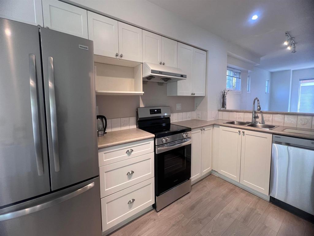 Listing Image for R2994111