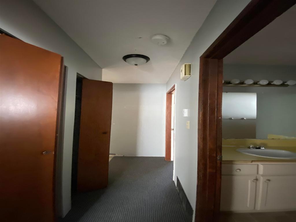 Listing Image for R2995796