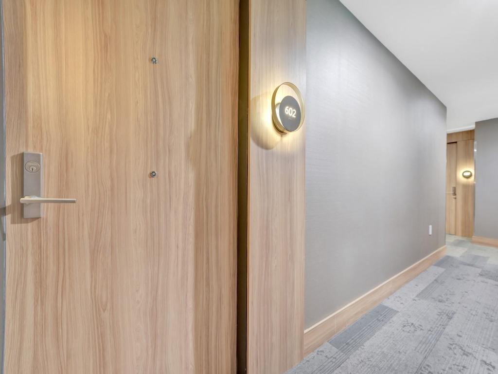 Listing Image for R2998667