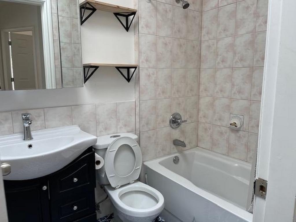 Listing Image for R2999655