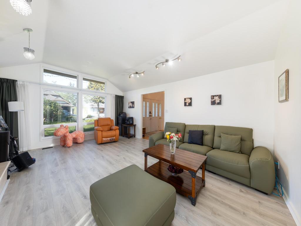 Listing Image for R2999777