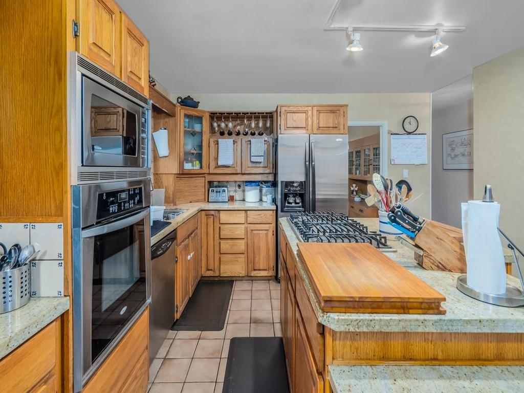 Listing Image for R3000514