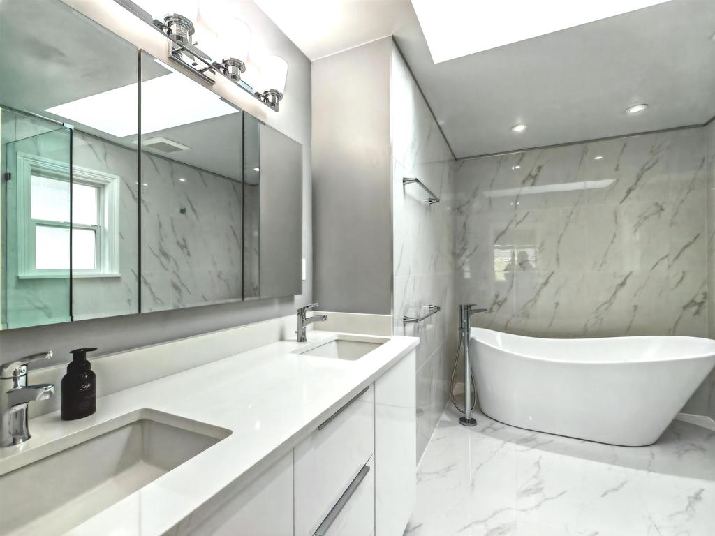 Listing Image for R3002004