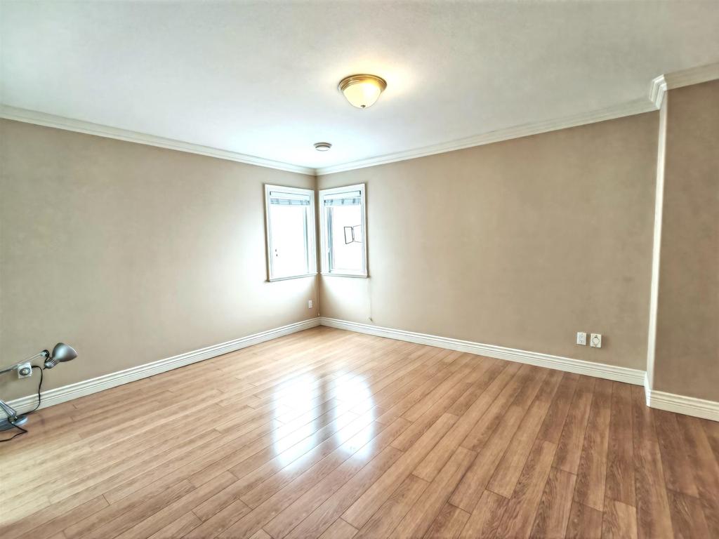 Listing Image for R3002004