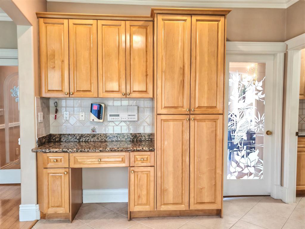 Listing Image for R3002004