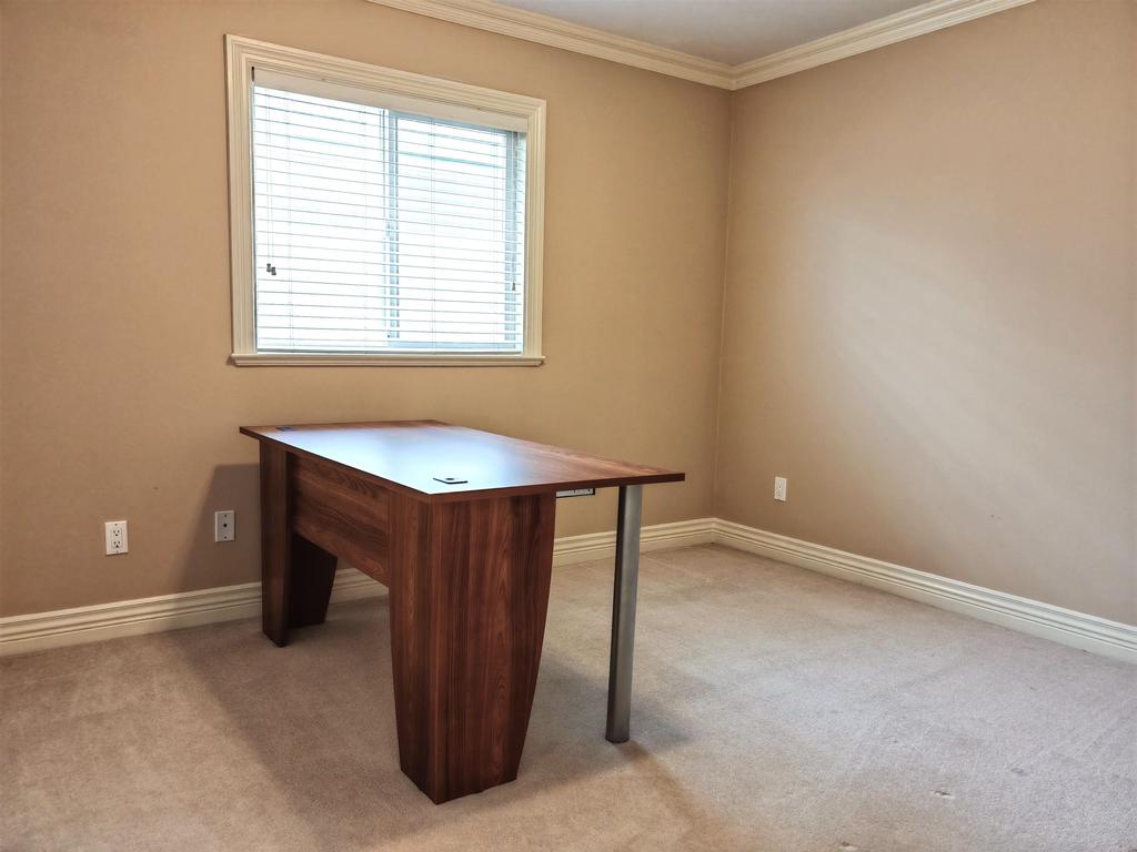 Listing Image for R3002004