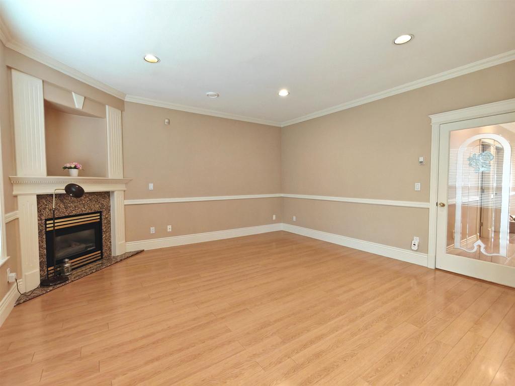 Listing Image for R3002004