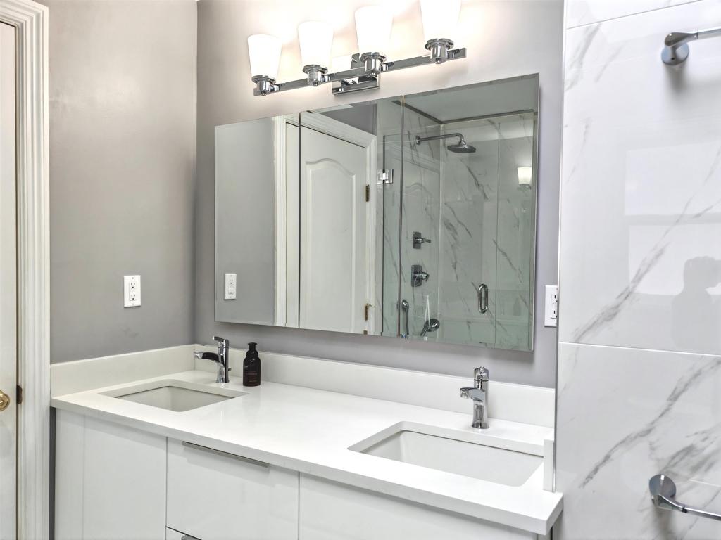 Listing Image for R3002004