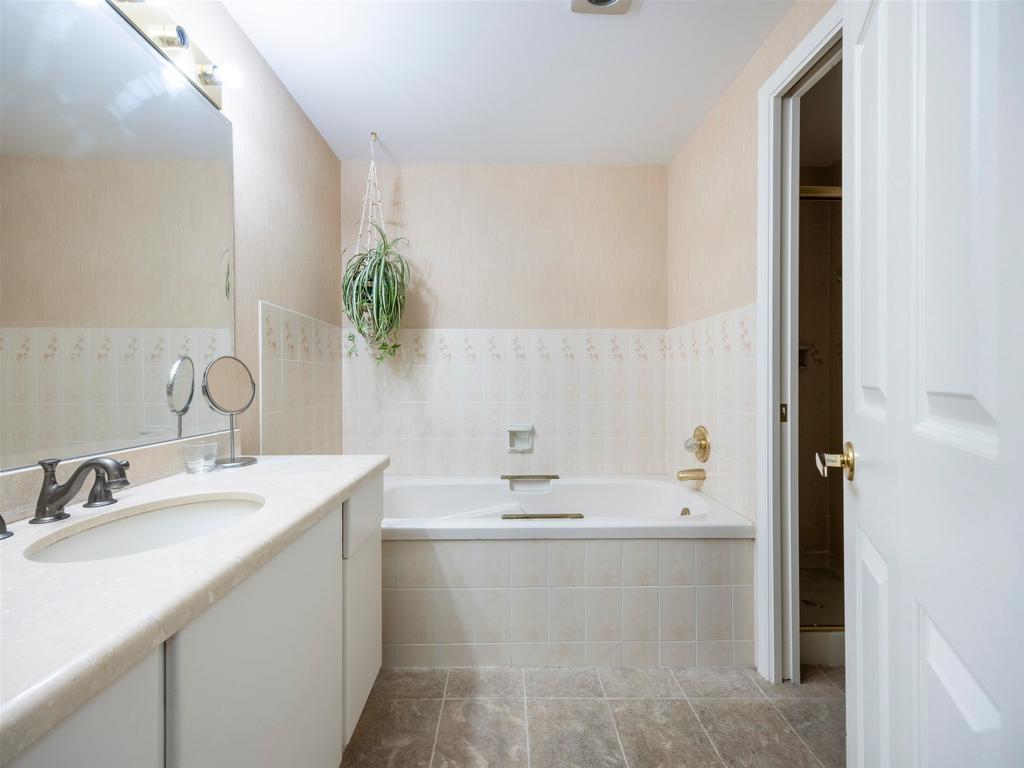 Listing Image for R3002303