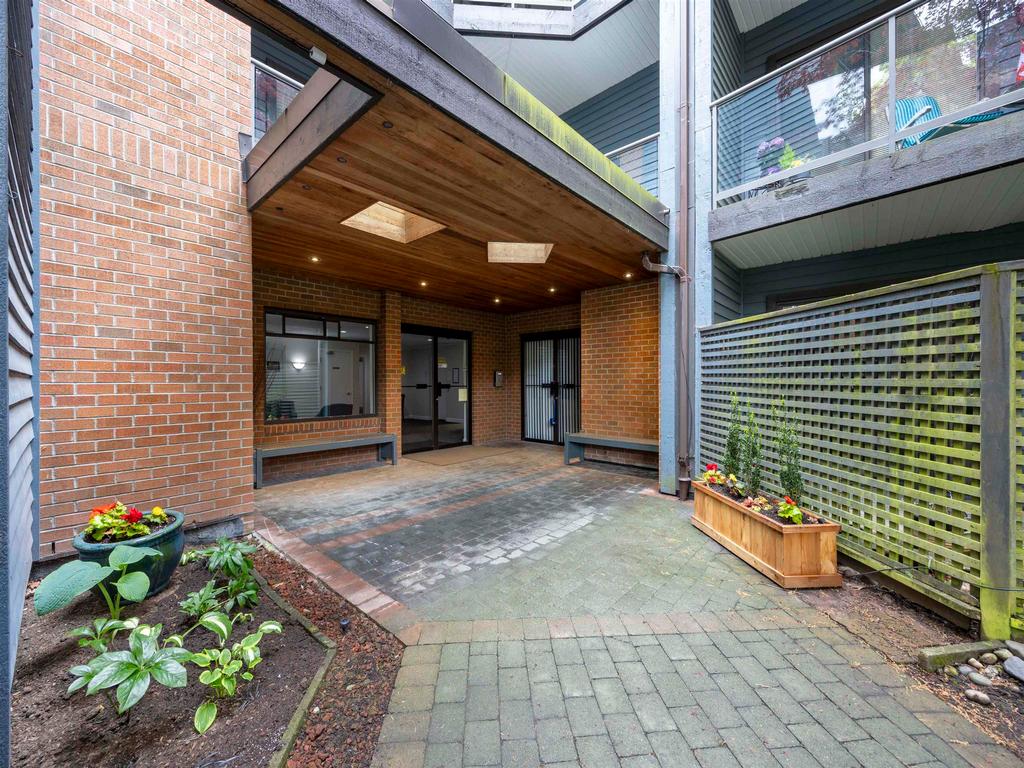 Listing Image for R3002303