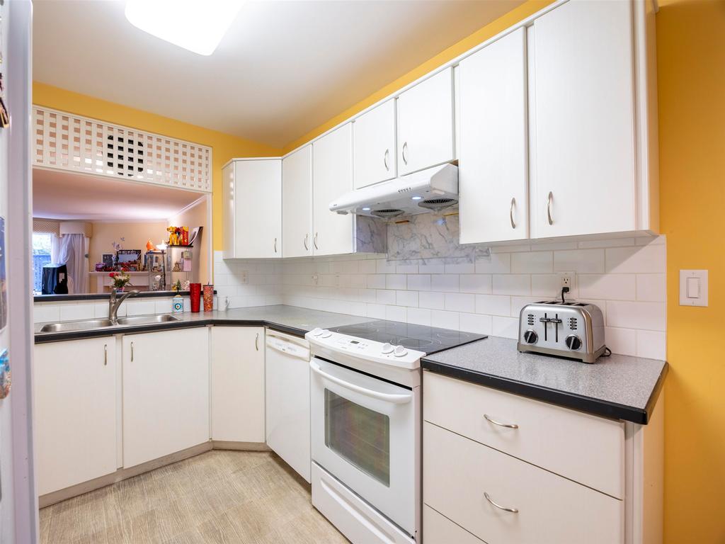 Listing Image for R3002303