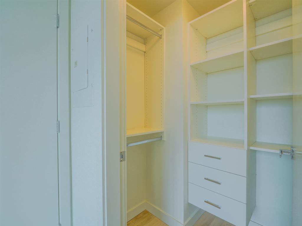 Listing Image for R3004936