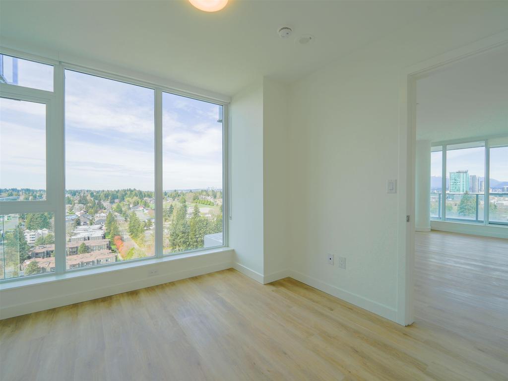 Listing Image for R3004936