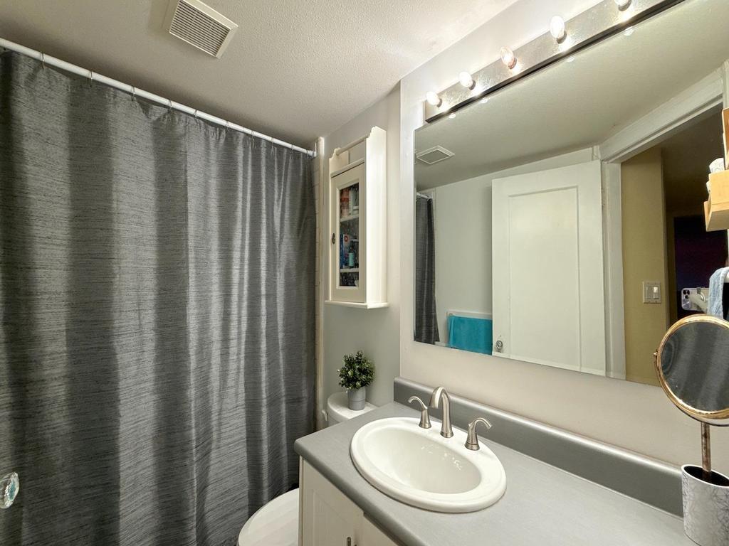 Listing Image for R3008977