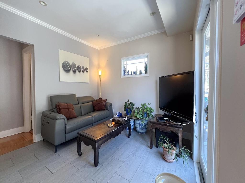 Listing Image for R3008977