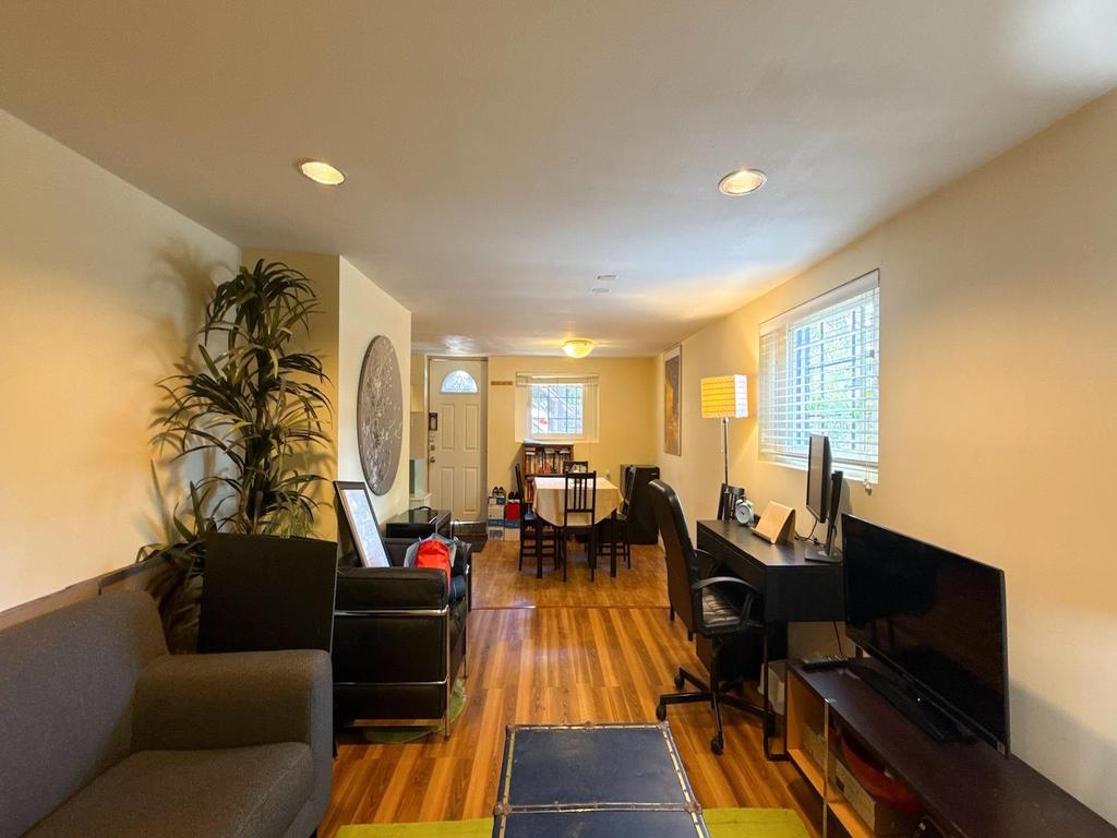 Listing Image for R3008977