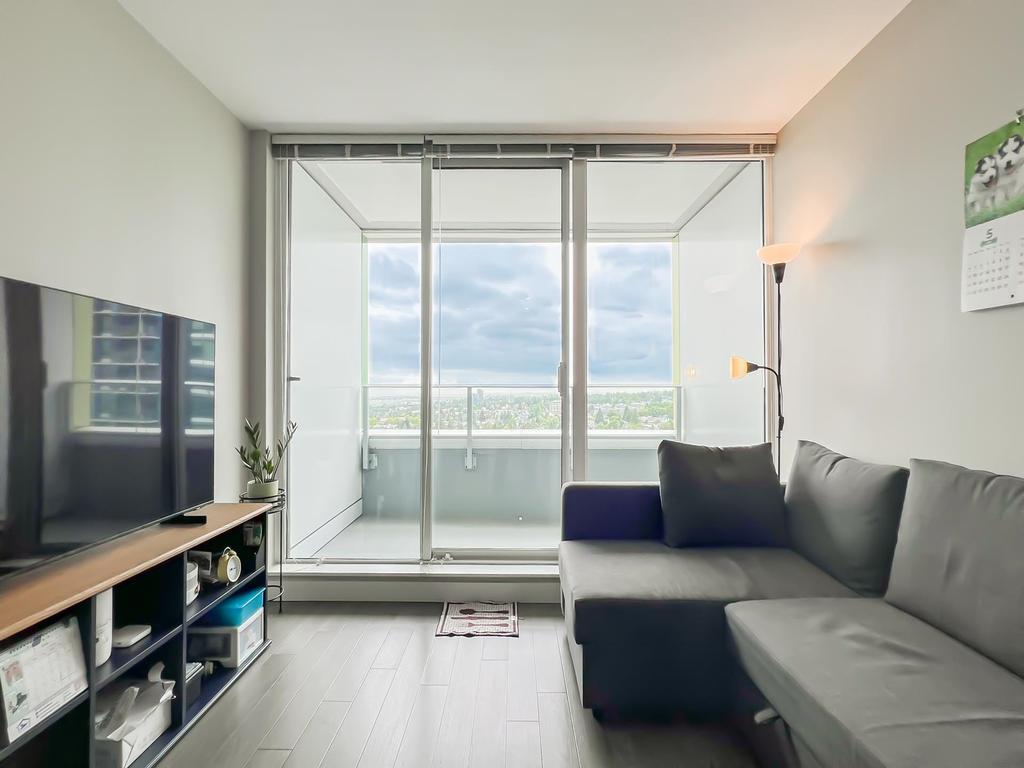 Listing Image for R3017801