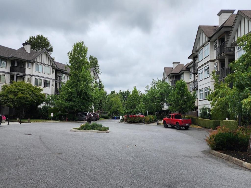 Listing Image for R3020082