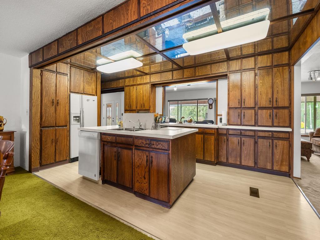 Listing Image for R3030665