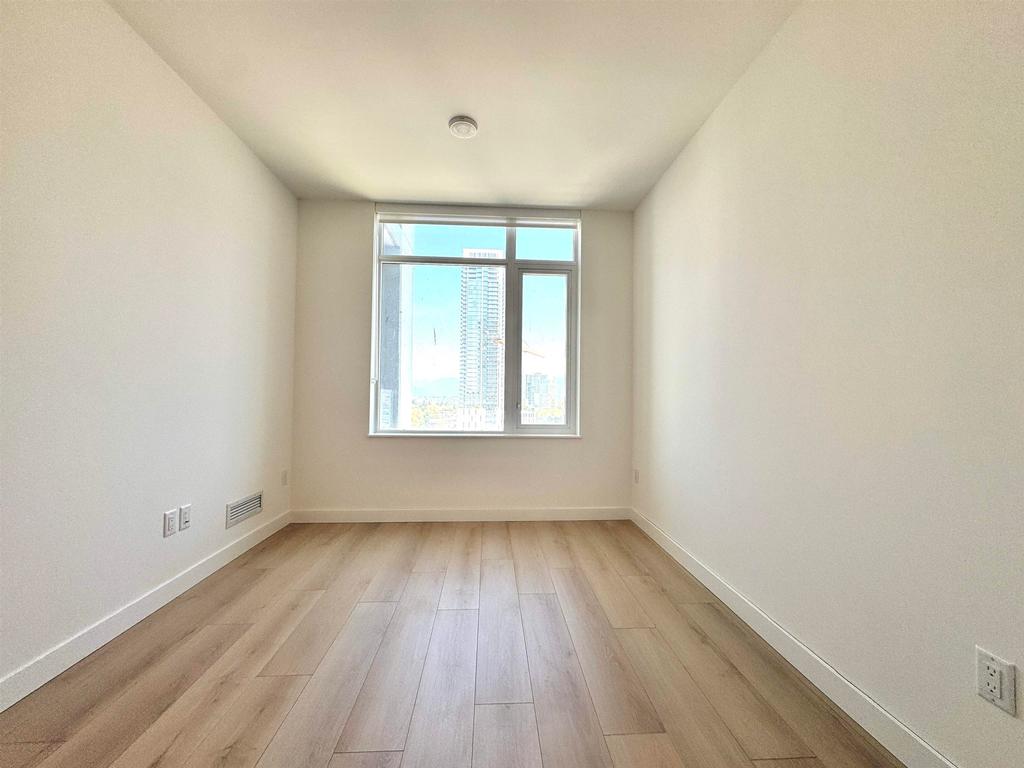 Listing Image for R3030935