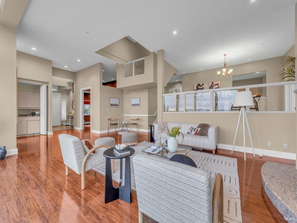 Listing Image for R3035956