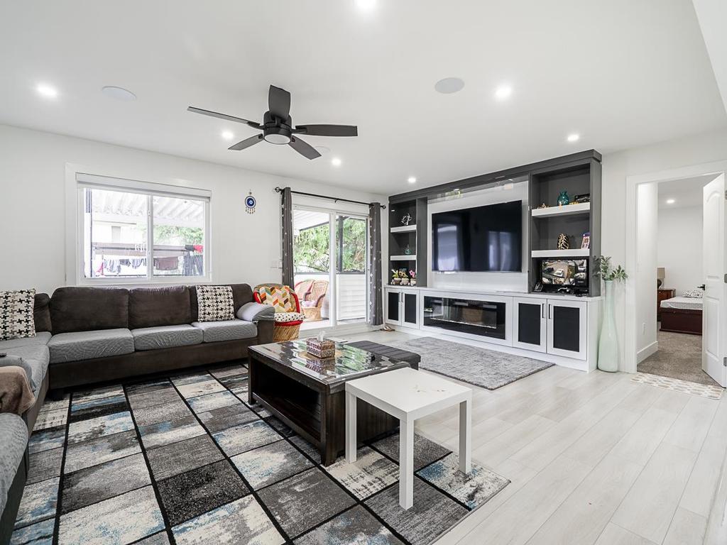 Listing Image for R3036117