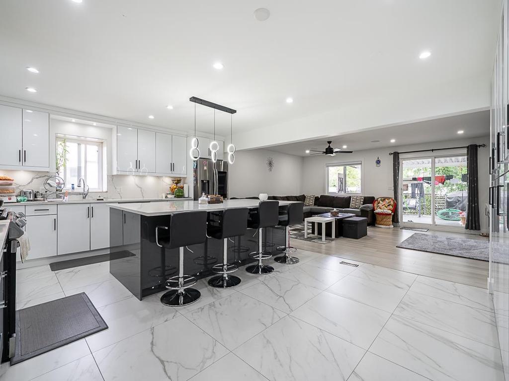 Listing Image for R3036117