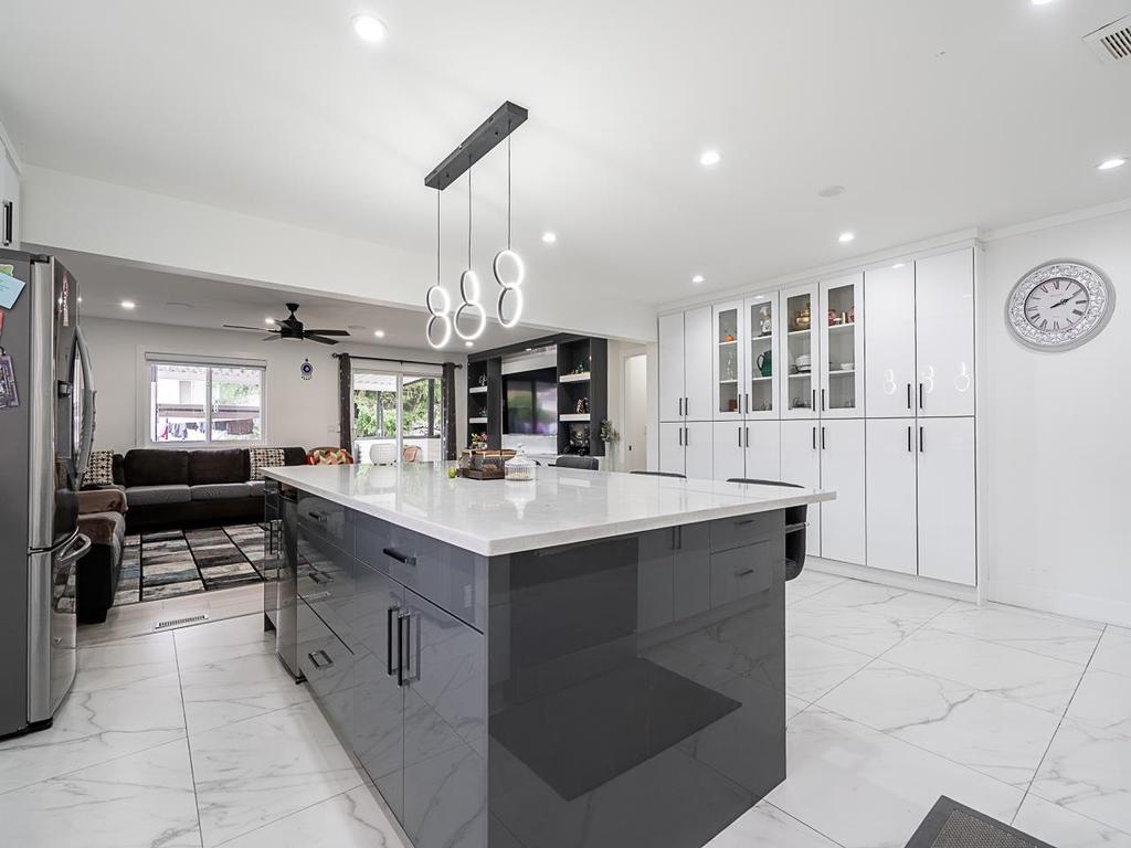 Listing Image for R3036117