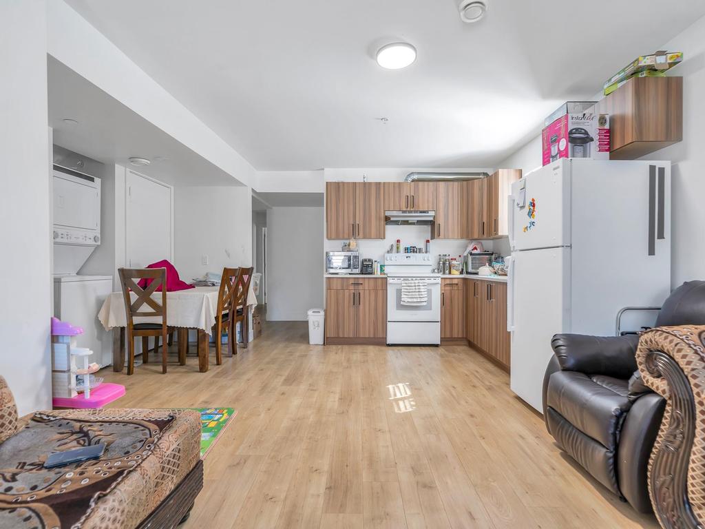 Listing Image for R3037093