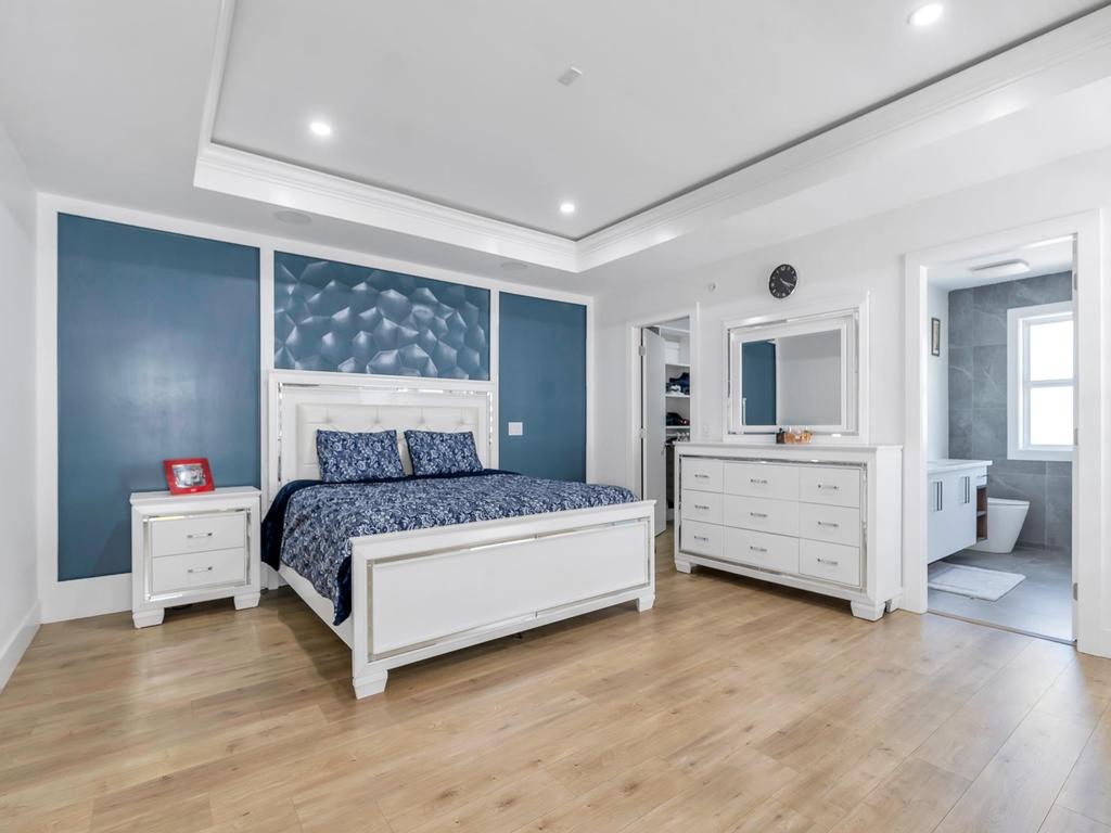 Listing Image for R3037093