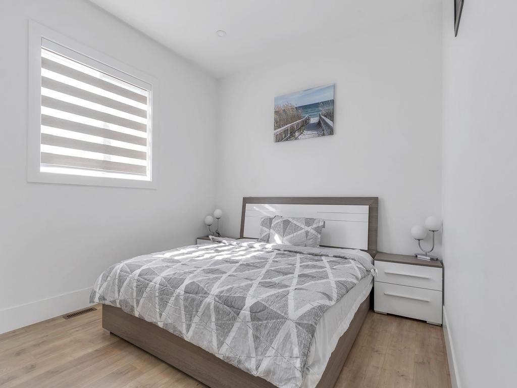 Listing Image for R3037093