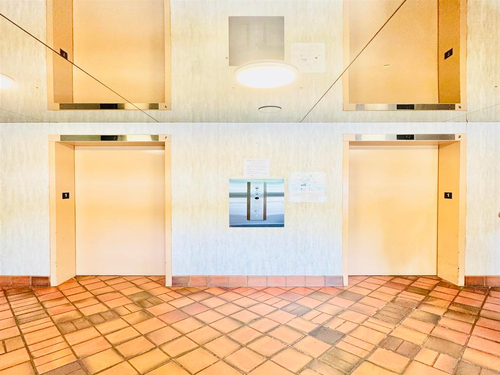 Listing Image for R3039001