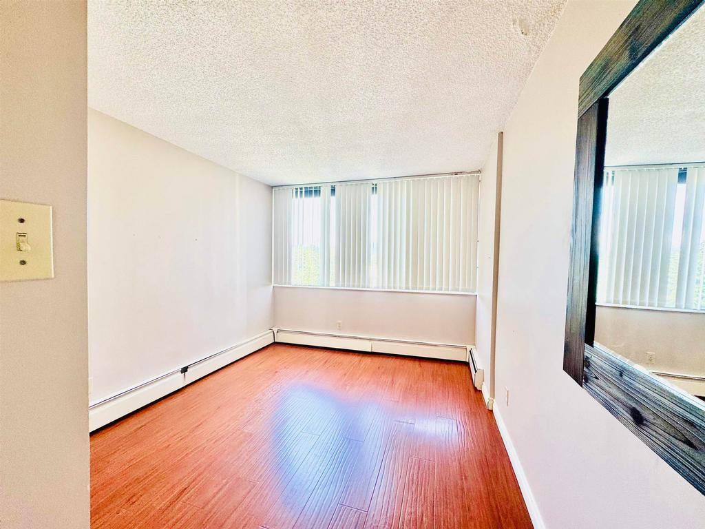 Listing Image for R3039001